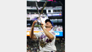 ‘북극곰’ 알론소, ML역사상 3번째로 홈런더비 2연속 챔피언