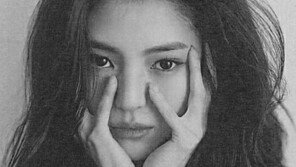 한소희, 송강이 반할 만하네…흑백 사진속 미모 아우라