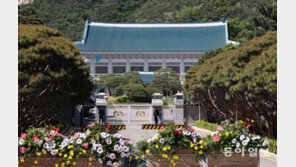 청와대도 뚫렸다…“행정관 1명, 코로나 확진”