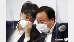 우원식 “가만보니 이준석을 어린애 취급” vs 홍문표 “왜 싸움 붙이냐”