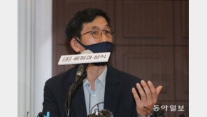 진중권 “친문이 대한민국이고, 우리는 2등시민”