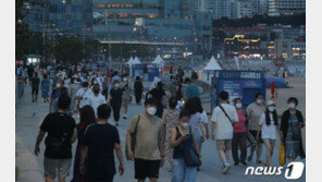 비수도권도 ‘5인 금지’ 통일…“더 빨랐어야, 풍선효과 줄일 것”