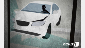 서울 마포구서 건물로 승용차 돌진…지나가던 행인 ‘중상’