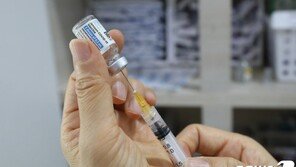 얀센 접종 뒤 정신착란 보이던 30대 숨져…유족 “아들 죽음 밝혀달라”