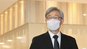 최재형, 文 직격 “대통령도 헌법 아래…대통령제 ‘제왕적 운영’이 문제” 