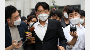 경찰, ‘가짜 수산업자 금품 의혹’ 이동훈 집 압수수색