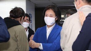 박영선, 정계복귀 몸 푸나…낙선 100일 만에 다시 꺼낸 ‘뻐꾹새’