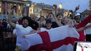 “영국의 봉쇄해제 전 세계 위협…백신내성 변이 나올 수도”