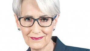 中, 美국무부 2인자 셔먼 ‘의도적 홀대’, 서열 5위와 회담 제안… 訪中 무산시켜 