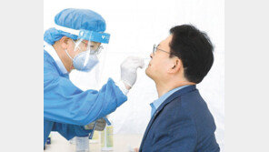 코로나 검사 받는 송영길