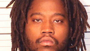 “엄마없이 크는 것 못보겠다” 아내 죽인 후 두 딸 목졸라 죽인 美남성 종신형