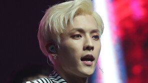 비투비 이민혁, 코로나19 확진…“기침·발열 증상에 재검사”