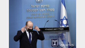 이스라엘 총리 “화이자 백신, 델타 변이엔 덜 효과적”