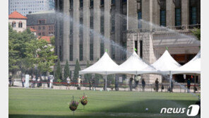 더위에 장사 없다…폭염 오후 2시~4시 임시선별검사 축소