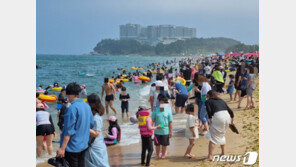 아직 피서철 초기인데…강원 동해안 ‘풍선효과’ 터졌다