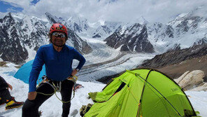 열손가락 없는 김홍빈, 히말라야 14좌 완등