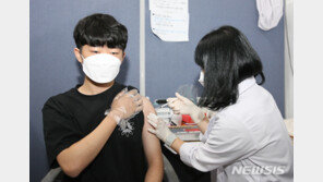 고3·교직원 65만명 접종 시작…“귀가 후 3시간 이상 관찰”