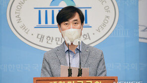 하태경 “청해부대 확진 247명, 이게 나라냐…文 사과해야”