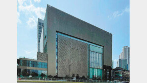 체험-채광… 백화점 틀을 깬 백화점 