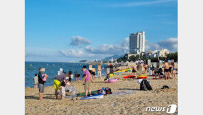 강릉 ‘줄고’ 속초·삼척 ‘폭증’…동해안 피서객 풍선효과 확인
