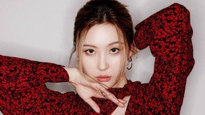 선미, 프랑스 영화 속 주인공처럼 치명적인 ‘프렌치 시크’ 