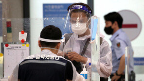 확진자 절반이 변이…국내 mRNA 백신 ‘변이 대응’ 초점