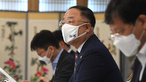 홍남기 “임대차3법 1년, 갱신율 57→78%…‘실거래가 띄우기’ 첫 적발”