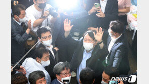 ‘4년 전 반기문 보이는 한 달’…정치신인 윤석열 ‘실언 주의보’