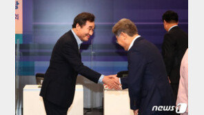 ‘노무현 탄핵’으로 불 붙은 李-李, “회색지대” vs “금도 넘어”