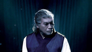 ‘테스형’ 나훈아 부산 콘서트, 결국 8월로 연기