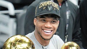NBA 팀우승-MVP 거머쥔 ‘그리스 괴물’