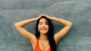 마마무 솔라, 다이어트 후 ‘식스팩’ 자랑