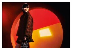 디올, 동화의 세계를 담은 2021∼2022 가을·겨울 레디-투-웨어 컬렉션 캠페인 공개