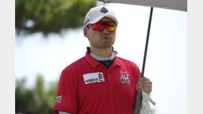 박찬호, 프로골프대회 첫날 156명 중 최하위