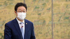 황희 장관 “후쿠시마 식자재 먹지 말라고 지시한 적 없다”