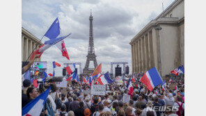 프랑스, ‘백신 여권 반대’ 시위…경찰, 물대포·최루탄 진압