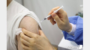 [Q&A]백신 종류 바뀐 이유는?…26일부터 55~59세 접종 시작