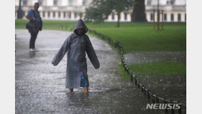 한 달 치 비가 3시간 만에…英런던도 홍수로 ‘비상’