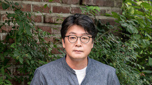 ‘모가디슈’ 김윤석 “타잔같은 류승완 감독, 24시간 현장 속에 살아”