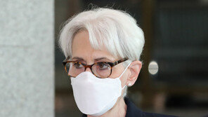 中, 셔먼에 “관계 악화 중국을 ‘가상적’으로 보기 때문”