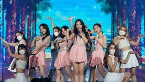 브레이브걸스 측,  팬 매니저 갑질 논란→굿즈 취소·반품 등 사과