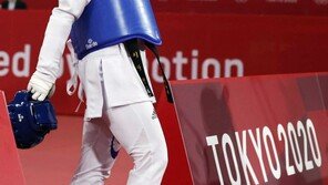 이다빈, 첫 올림픽 무대서 銀…한국 태권도 첫 ‘노골드’