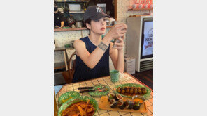 채림, 여유로운 일상…“아니, 모자를 얹어놓고 있었단 말이야”