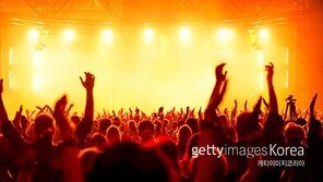 대규모 ‘집단감염’ 이어지나…10만명 참여 美 록 축제 강행 논란
