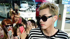 “前엑소 멤버 크리스에 나도 당했다” 최소 24명 여성 ‘미투’