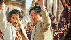 ‘모가디슈’ 호평 속 22만 돌파…개봉 이틀째 1위 