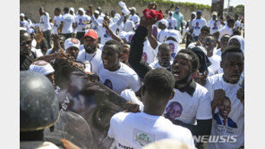 아이티 대통령 암살, 용의자만 40여 명…범인 못잡아
