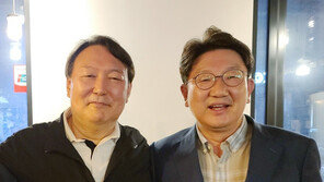 권성동 “윤석열 X파일·부인·장모 논란, 아무 영향 없었다”