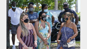 “출근하려면 백신 맞아야”…백신 의무화하는 美기업들