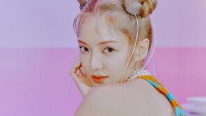 효연(HYO), 신곡 ‘세컨드’ 티저 공개…힙·스타일리시 매력